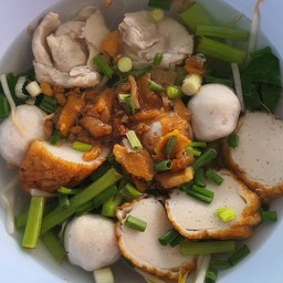 เกาเหลาลูกชิ้นปลา