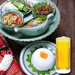 ข้าวมันส้มตำ+น้ำสมุนไพร