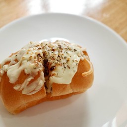 ขนมปังเกลือ กระเทียมชีส