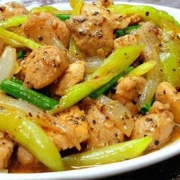 ผัดไก่พริกไทดำ