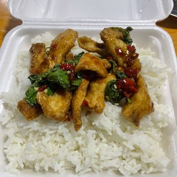 กะเพราไก่กรอบ