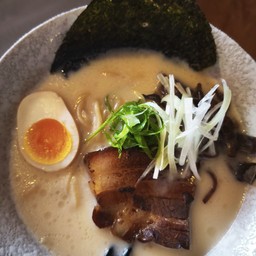 ทงคตสึราเมน Tonkotsu Ramen