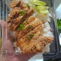 ข้าวไก่คลุกฝุ่น