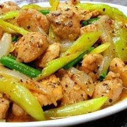 ผัดพริกหยวกไก่