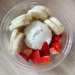 กรีกโยเกิร์ต กล้วย & สตรอเบอร์รี่