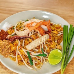 Eat me ปทุมธานี