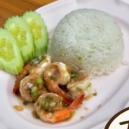 ข้าวราดกุ้งผัดกระเทียม