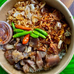 ข้าวหมูทอดกระเทียม