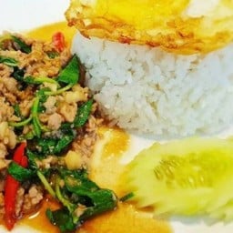 Love food กะเพรา ซอยเวลคัม2 จอมเทียน พัทยา