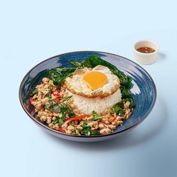 ข้าวกะเพรา (หมูสับ/ไก่สับ) ไข่ดาว