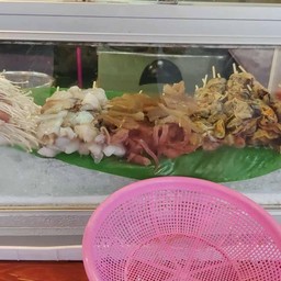 ลูกชิ้นทอดหม่าล่าเซเว่นคริสตจักร