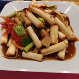 ตำไหลบัว(ปลาร้า)