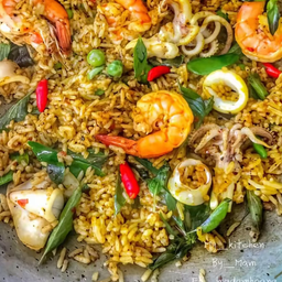 ข้าวผัดแกงเขียวหวานทะเล