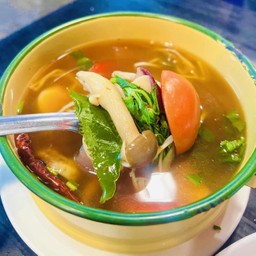 ต้มแซ่บเห็ดรวม