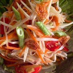 ส้มตำไทยปลากรอบ Papaya salad