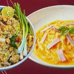 ข้าวผัดรถไฟ+ข้าวไข่ข้นแฮม