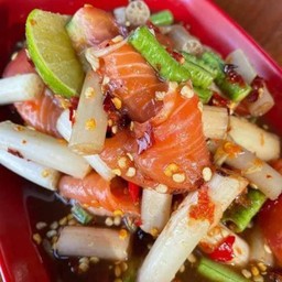 ตำไหลบัวแซลมอน น้ำปลาร้า