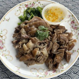 ขาหมู+ไส้ 1 ชุด (ไม่มีข้าว)
