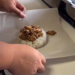 [โปรโมชั่น]ไก่ทอดข้าวเหนียว 1ห่อทอดใหม่ร้อน