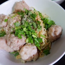 ก๋วยเตี๋ยวหมูเด้งน้ำใส