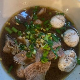 ก๋วยเตี๋ยวหมูน้ำตก(รวม)