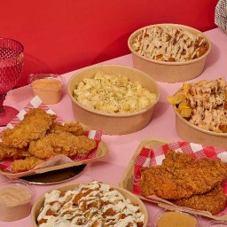 ฉ่ำ ไก่ทอด - Chuum Chicken (ฉ่ำชิกเก้น ไก่ทอดซอสแรนช์ แรปไก่ทอด) ม.ธรรมศาสตร์ รังสิต