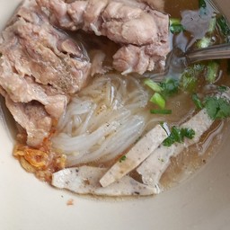 ก๋วยจั๊บกระดูกเล้ง