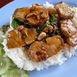 อาหารตามสั่ง ก๋วยเตี๋ยว ข้าวมันไก่ Lucky