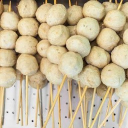 ลูกชิ้นหมูล้วน