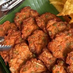 ทอดมันปลาอินทรีย์ผสมหัวปลี