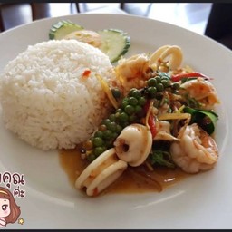 ข้าวราดผัดฉ่าทะเล