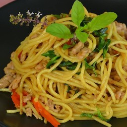 พาสต้ากะเพราหมูสับ