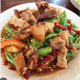 ตำถั่วปลาร้าหมูกรอบ