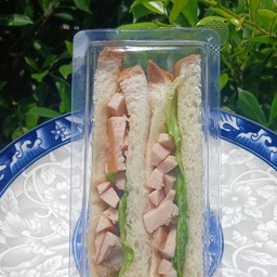 เเซนวิชหน้าไส้กรอก