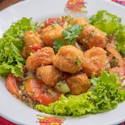 ยำลูกชิ้นกุ้ง