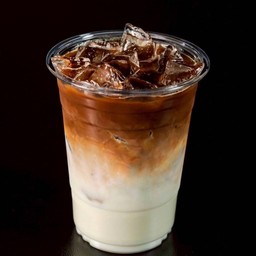 Oatmilk Latte (ลาเต้เย็น นมโอ๊ต)