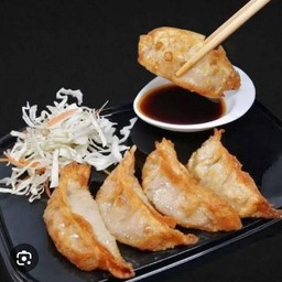 เกี๊ยวซ่า