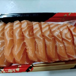 แซลมอนซาซิมิ ชั่งเนื้อล้วน 100 กรัม