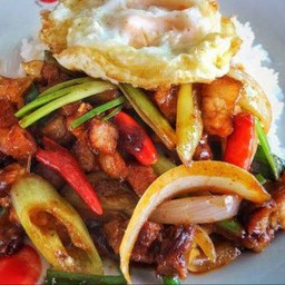 [อร่อยซ่ากับโค้ก] ข้าวผัดพริกเผา +  โค้ก ออริจินัล (ขวด)