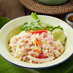 ข้าวผัดแหนม