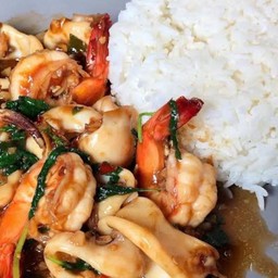 ข้าวกะเพราทะเล