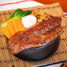 ข้าวหน้าสเต็กปลาดอลไหลไข่ออนเซ็นซีอิ้วญี่ปุ่น