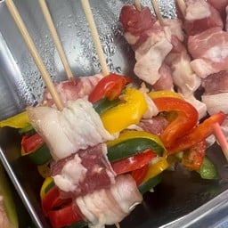 หมาล่าไฟแลบ