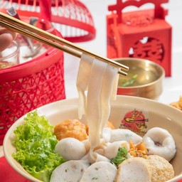 เส้นปลาลูกชิ้นปลา