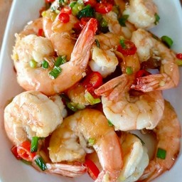 กุ้งผัดพริกเกลือ