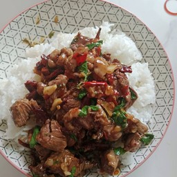 คุณยาย อาหารตามสั่ง - บ้านเบลวานา ขามทะเลสอ