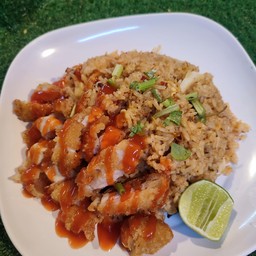 ข้าวผัดขี้เมาไก่กรอบ