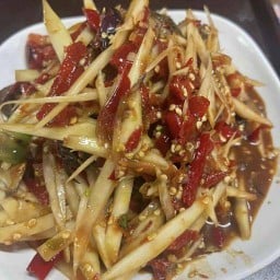 ร้านลาบยโส-ไก่ย่างส้มตำ หน้าโรงพยาบาลกรุงเทพระยอง