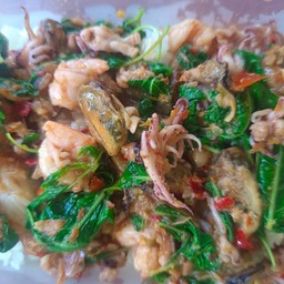 ครัวลุงขี้เมากะเพรา3พริก สาขาที่1