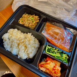 ชุดข้าวกล่องโอป้า สุดคุ้ม 1